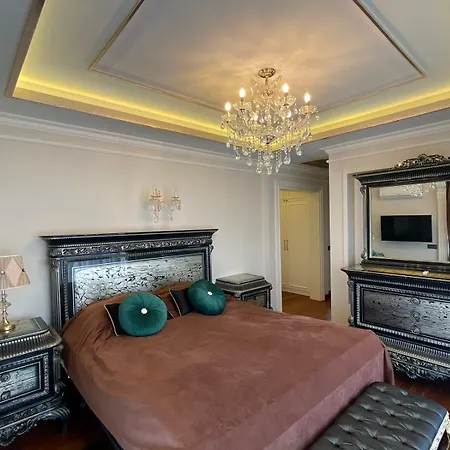 Exclusive Penthouse With Stunning Castle & Sea Views , 3 Bedrooms Of Pure Elegance Apartamento